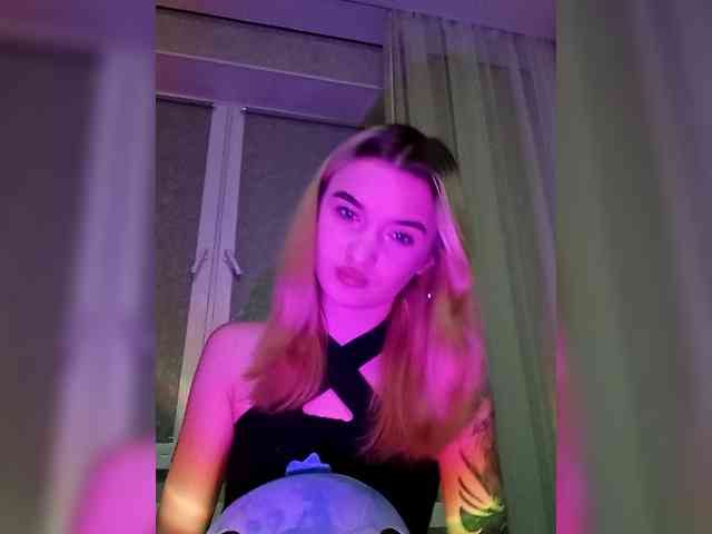 kristibiz webcam