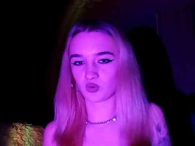kristibiz webcam
