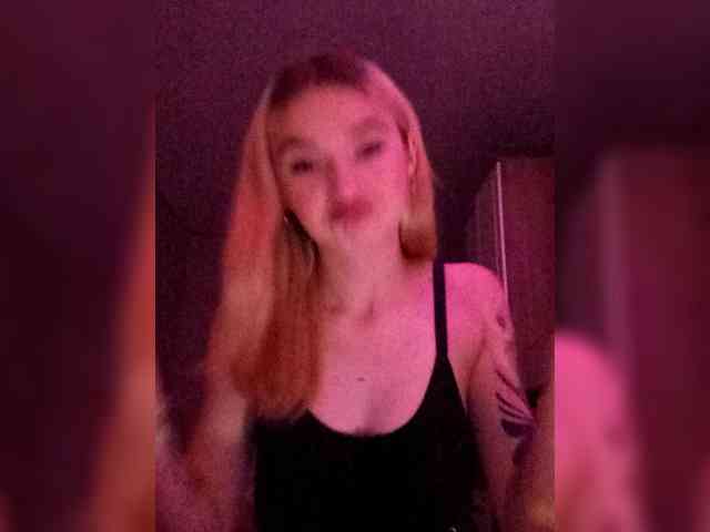 kristibiz webcam
