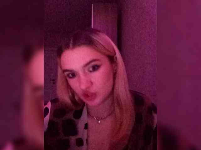 kristibiz webcam