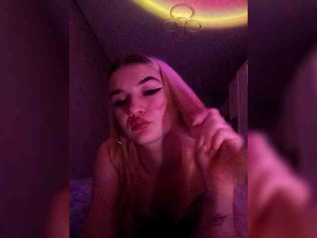kristibiz webcam