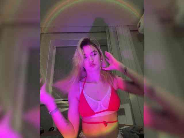 kristibiz webcam