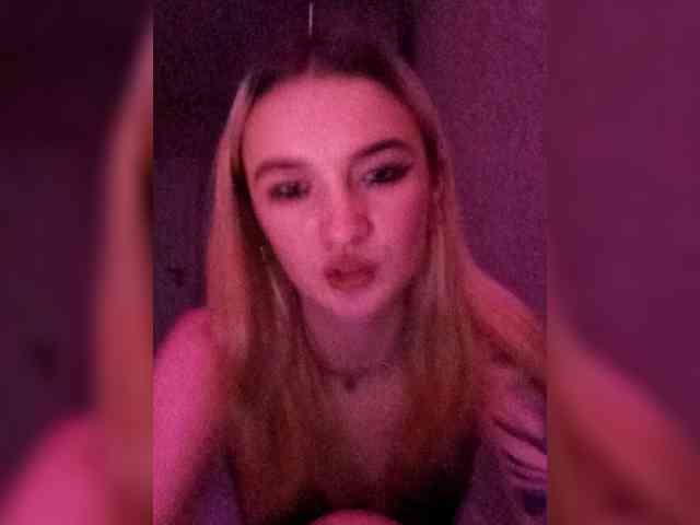kristibiz webcam