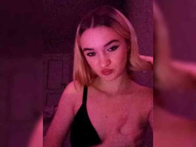 kristibiz webcam