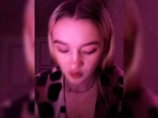 kristibiz webcam