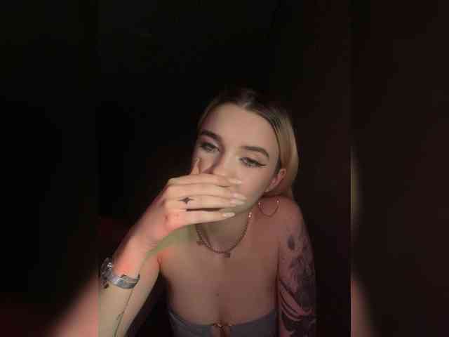 kristibiz webcam