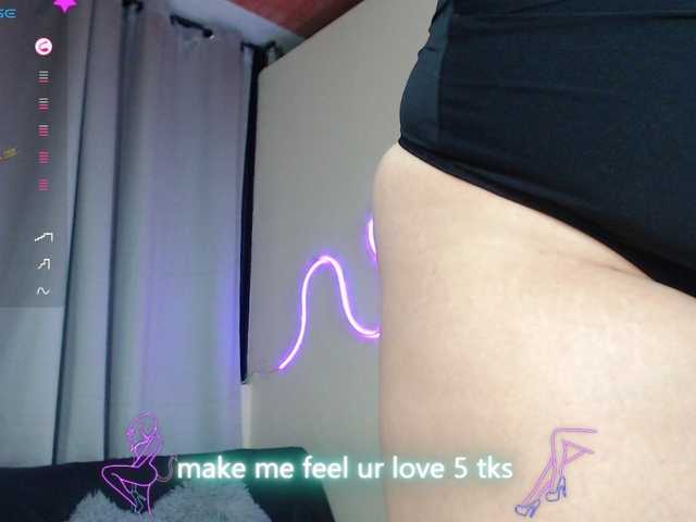 violettalynn's BongaCams show and profile