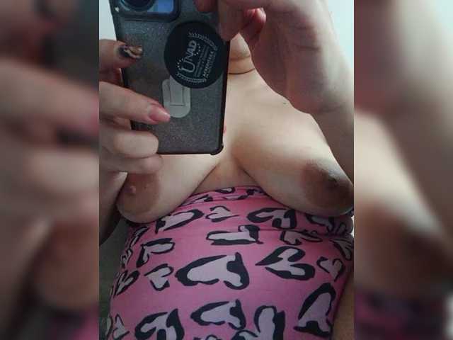 violettalynn's BongaCams show and profile