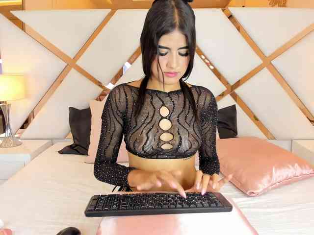 LucyMarin webcam
