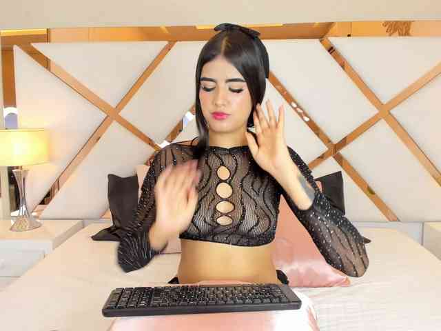 LucyMarin webcam