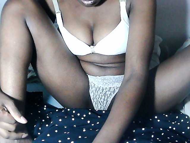 Elisa571's BongaCams show and profile