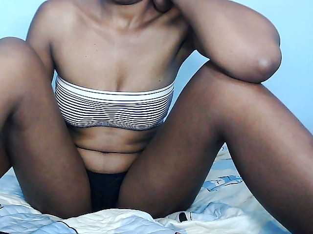 Elisa571's BongaCams show and profile