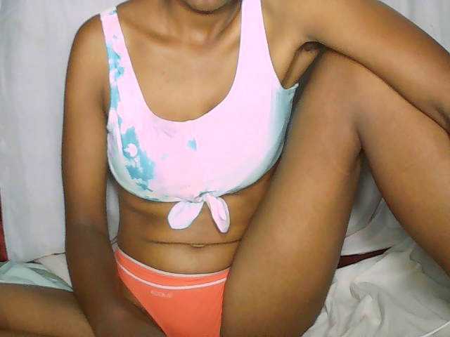 Elisa571's BongaCams show and profile