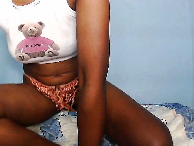 Elisa571's BongaCams show and profile