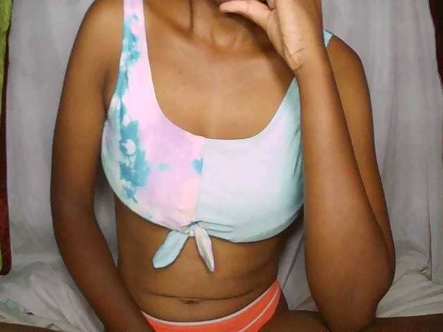 Elisa571's BongaCams show and profile