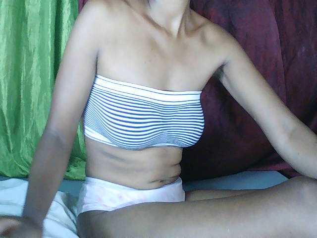 Elisa571's BongaCams show and profile