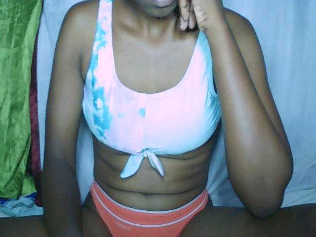 Elisa571's BongaCams show and profile