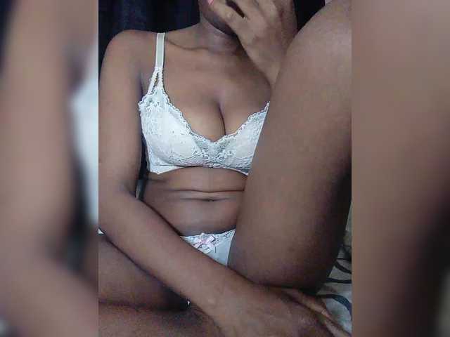 Elisa571's BongaCams show and profile