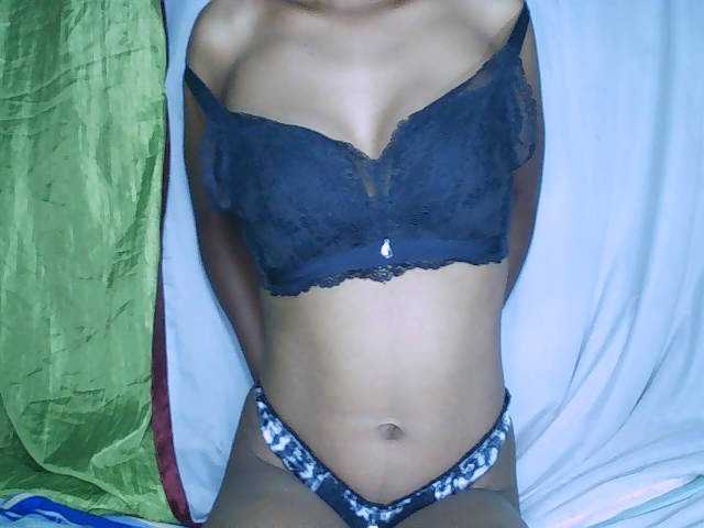 Elisa571's BongaCams show and profile