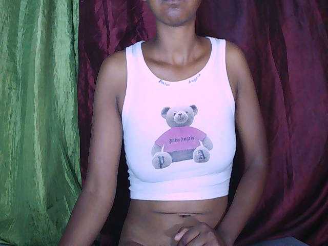 Elisa571's BongaCams show and profile