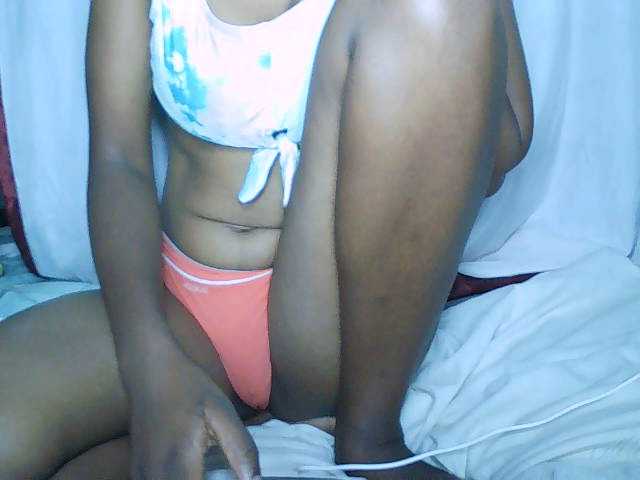 Elisa571 Live Cam on BongaCams