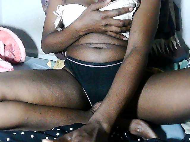 Elisa571's BongaCams show and profile