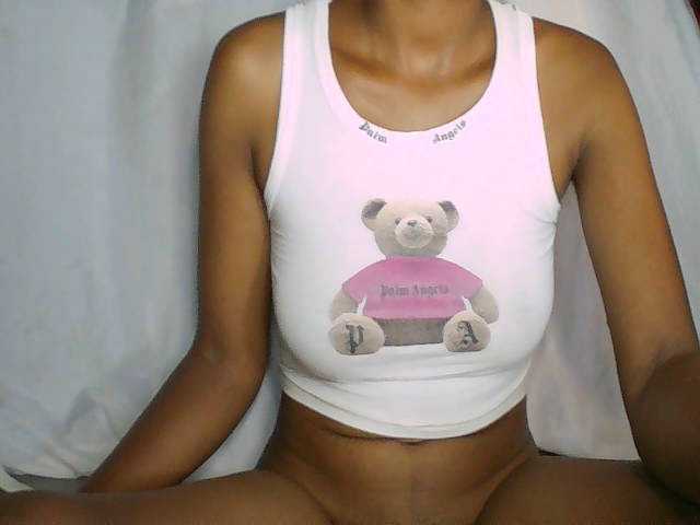 Elisa571's BongaCams show and profile