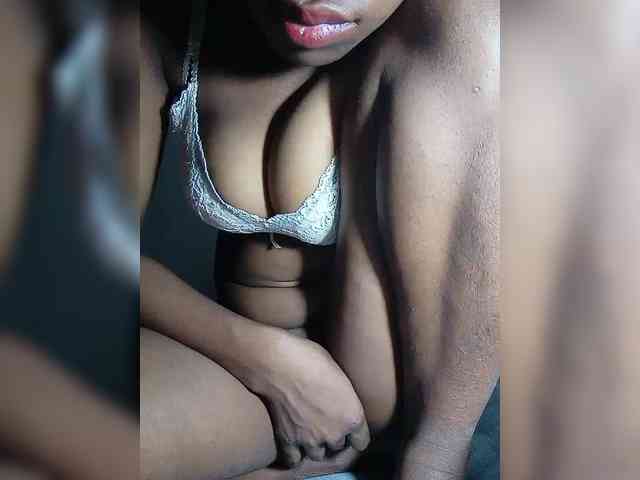 Elisa571 webcam