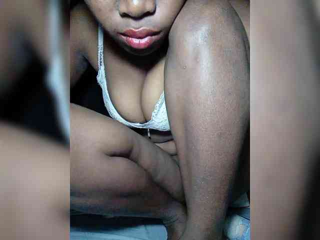 Elisa571 webcam
