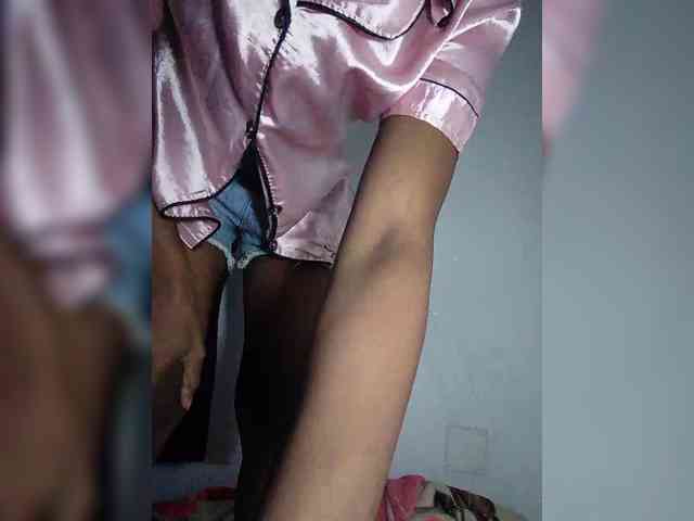 Elisa571 webcam