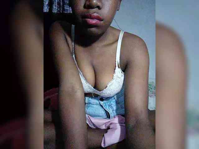 Elisa571 webcam