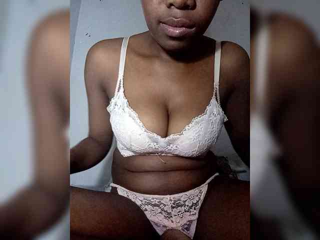 Elisa571 webcam