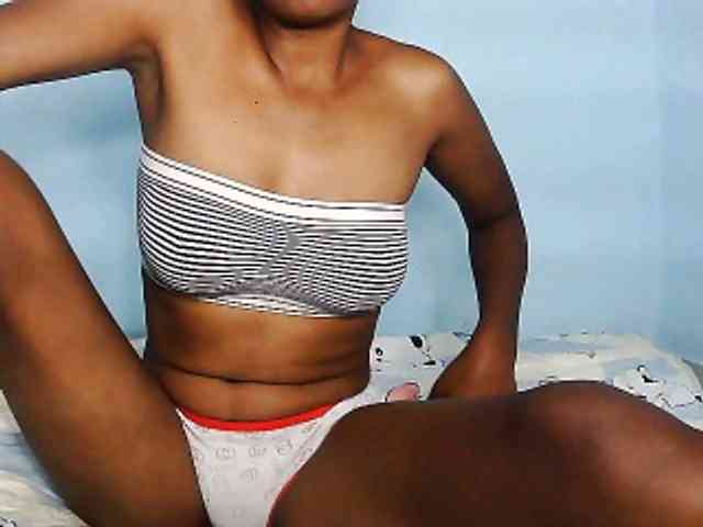 Elisa571 Live Webcam on BongaCams