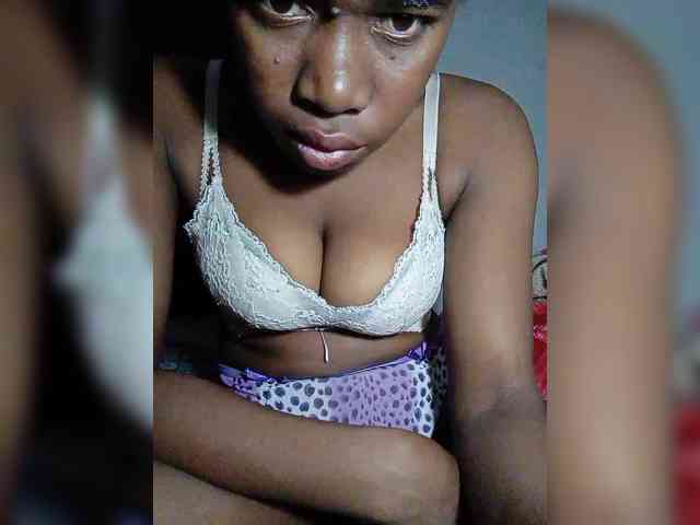 Elisa571 webcam