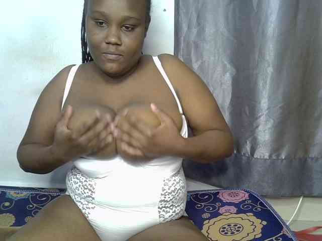 Lovelytiana webcam