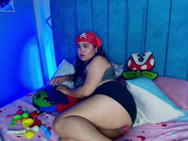 PhamelaHolter webcam
