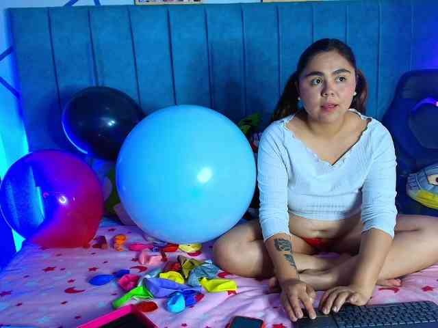 PhamelaHolter webcam