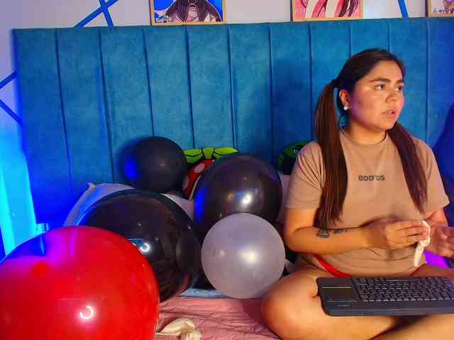 PhamelaHolter webcam