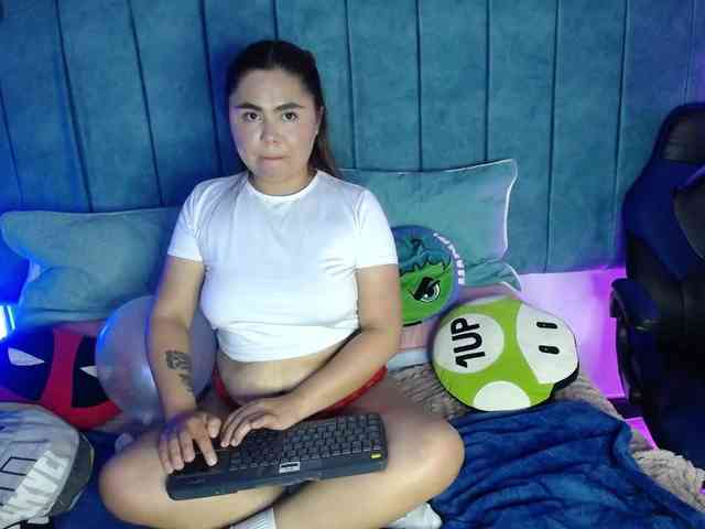 PhamelaHolter webcam