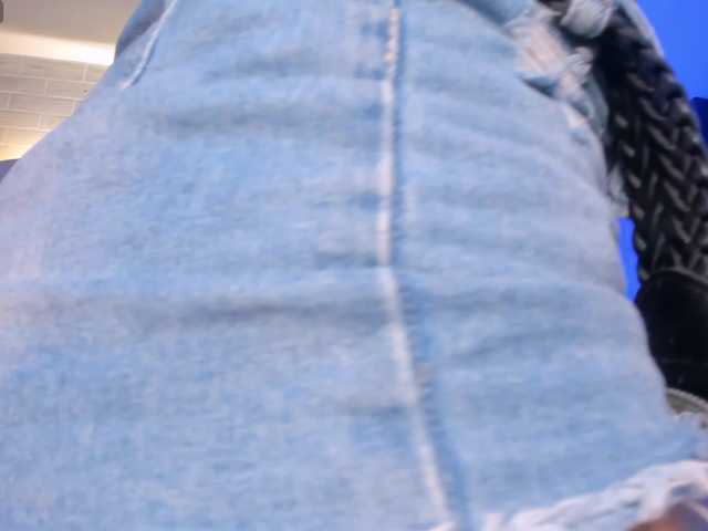 MeganCross's BongaCams show and profile