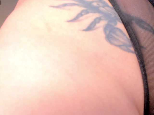 MeganCross's BongaCams show and profile