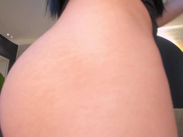 MeganCross's BongaCams show and profile