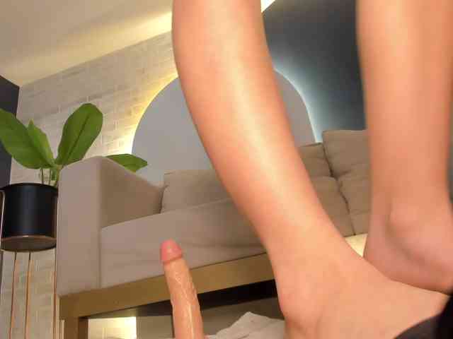 MeganCross webcam