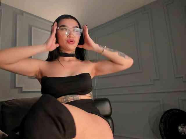MeganCross webcam
