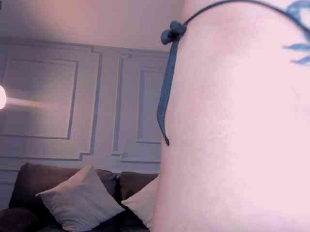 MeganCross webcam