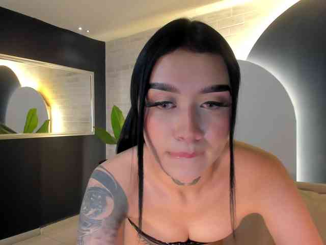 MeganCross webcam