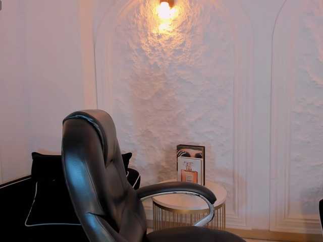 CelesteMoon's BongaCams show and profile