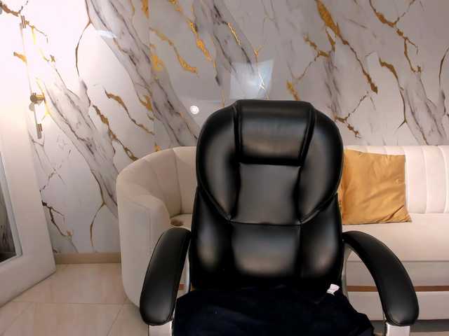 CelesteMoon's BongaCams show and profile