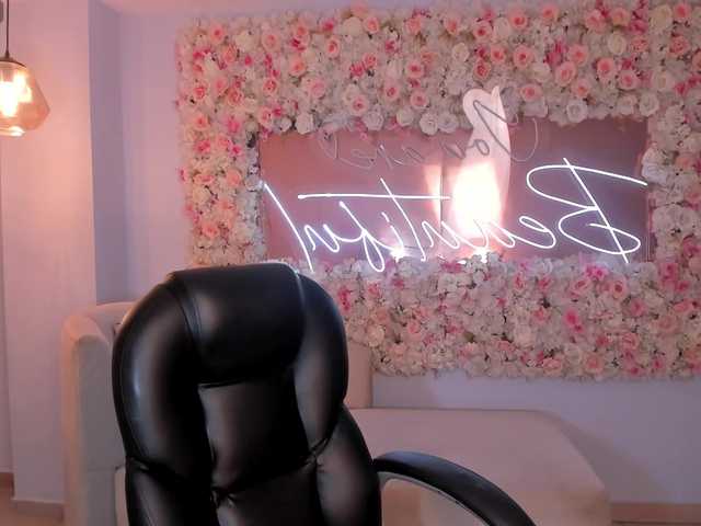 CelesteMoon's BongaCams show and profile