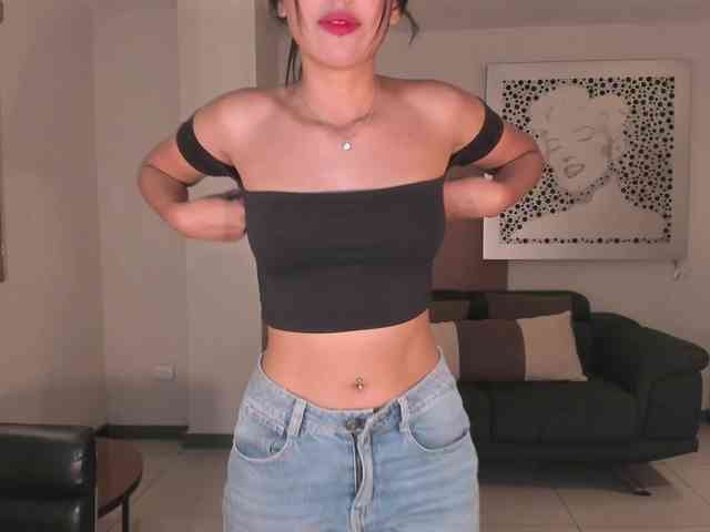 ScarlettBlaze webcam